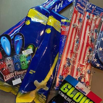 Lot 486 - 4th of July decs
