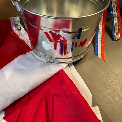 Lot 491 - 4th of July decs 