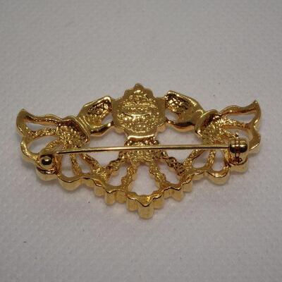 Gold Tone Victorian Hands, Pearl Heart Brooch, Sweetheart Jewelry 