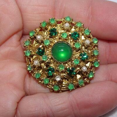 Filigree Back Emerald  Green Rhinestone Brooch, Elegant, Classic 