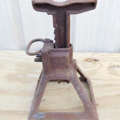 Two Ton Steel Jack Stand Set by Walker  