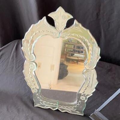 LOT#98LR: Pair of Venetian Vanity Mirrors