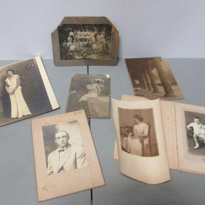 Lot 124 - Several Vintage Family Photos 