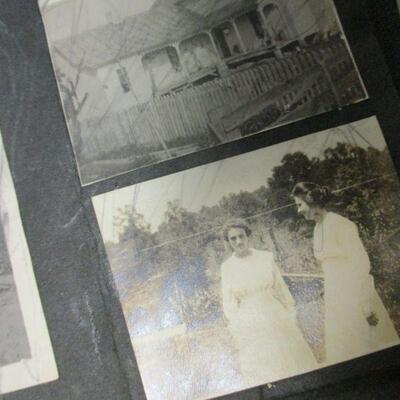 Lot 125 - Vintage Photos 