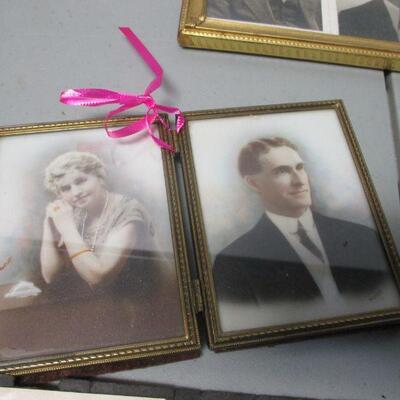 Lot 125 - Vintage Photos 
