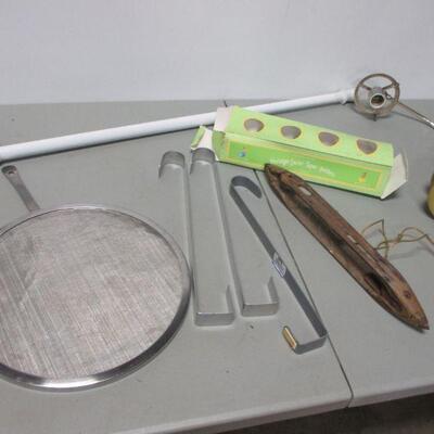 Lot 134 - Lot Of Misc Items 