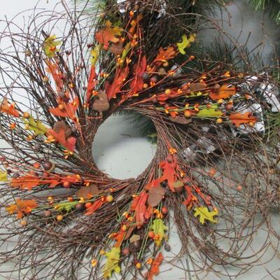 Lot 135 - Holiday & Fall Wreaths 