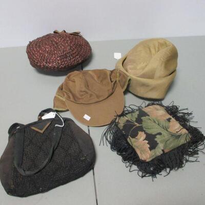 Lot 137 - Hats & Hand Purse - Valeie Modes  - Lucila Mendez 