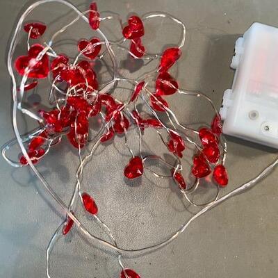 Lot 501 - Valentines Decor