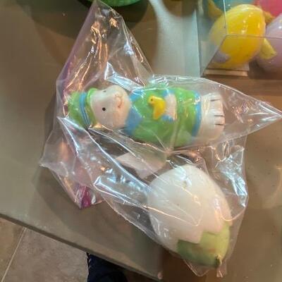 Lot 504 - Easter decor
