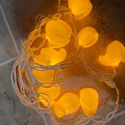 Lot 504 - Easter decor