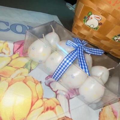 Lot 506 - Easter decor
