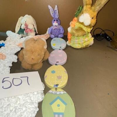 Lot 507 - Easter decor