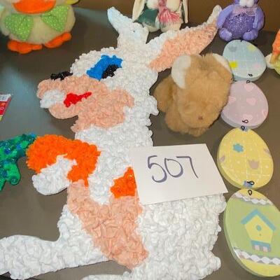 Lot 507 - Easter decor