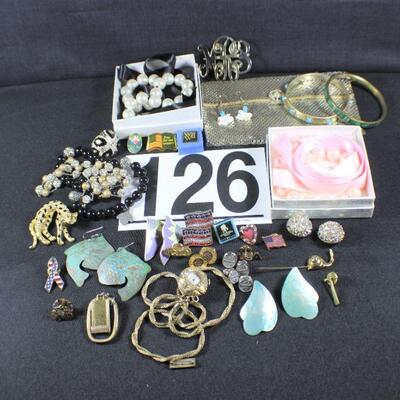 LOT#126J: Costume Jewelry Lot #4