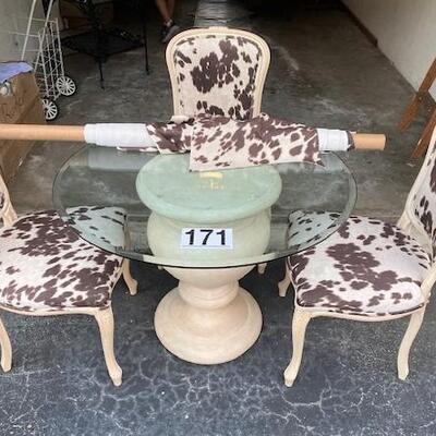 LOT#171DS: Pedestal Table w/ Glass Top, 3 Chairs & Fabric