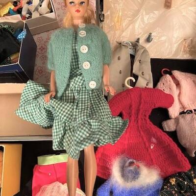 LOT#230LR: 1958 Barbie by Mattel with Accessories in 1964 Case