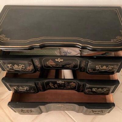 LOT#240K: Chinoiserie Chest