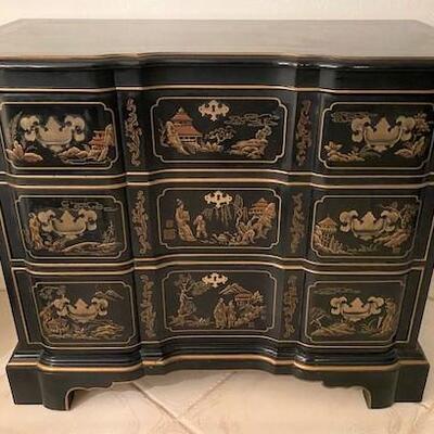 LOT#240K: Chinoiserie Chest