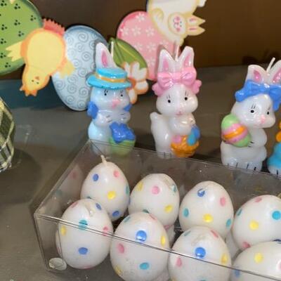 Lot 510 - Easter Decor
