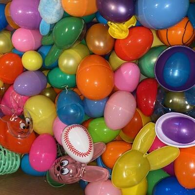 Lot 517 - easter eggs