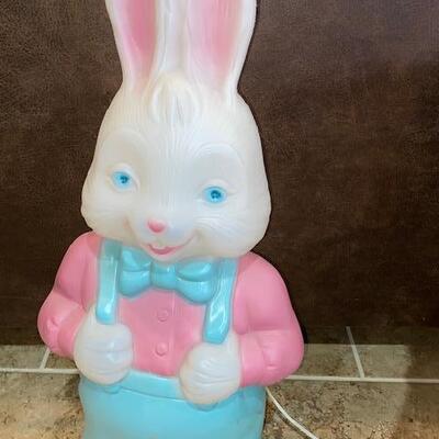 Lot 518 - Blow Mold Bunny
