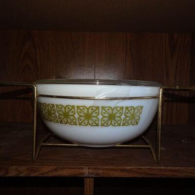 1972 Vintage Pyrex Bowl or Casserole with Lid and Stand, Teak Wood Handles, good condition 