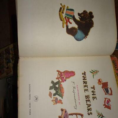 1967 The Three Bears, A Big Golden Book in Full Color  4th Printing 