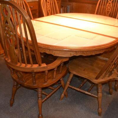 LOT 4 Dining Set with 6 Chairs