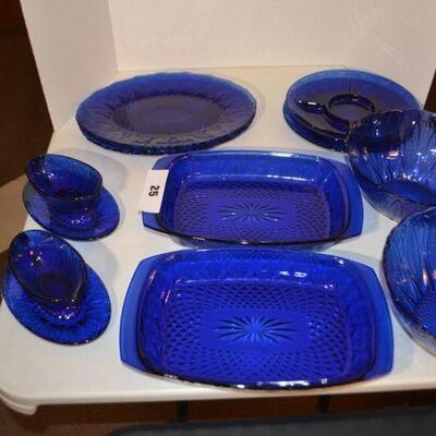 LOT 25 BLUE GLASSWARE GROUPING