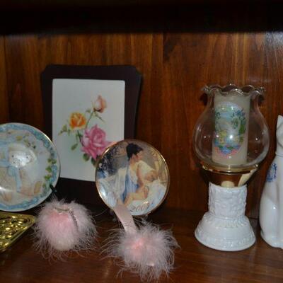 LOT 107 HOME DECOR AND COLLECTIBLES
