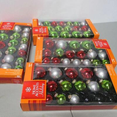Lot 141 - Home Accents Holiday Ornaments 