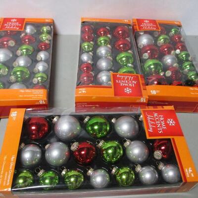Lot 142 - Home Accents Holiday Ornaments