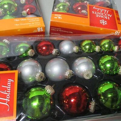 Lot 143 -  Home Accents Holiday Ornaments