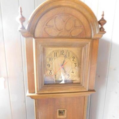 Vintage Grandmother Telechron Electric Clock Radio with Majestic Model 15 Components and Tubes 67