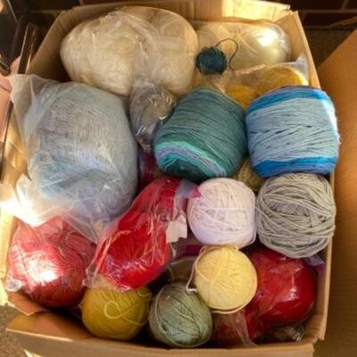 I678 Large Box of Yarn 