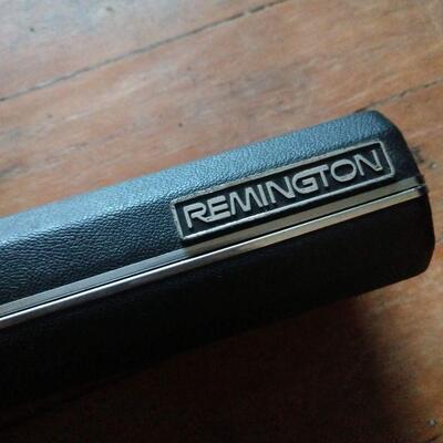 Vintage Remington 7 Shaver with original case