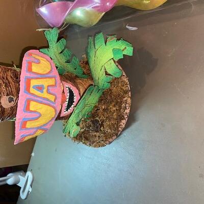 Lot 522 - Summer decor