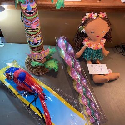 Lot 522 - Summer decor