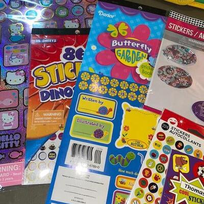 Lot 528 - Crayola items and stickers
