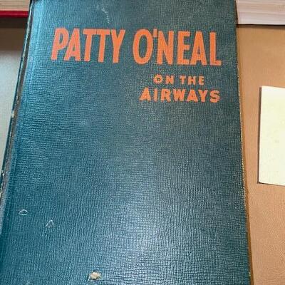Lot 529 - Flight books
