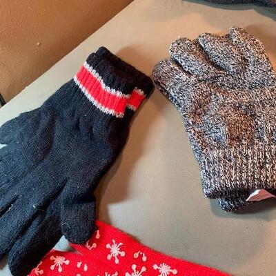 Lot 537 - Adult winter wear