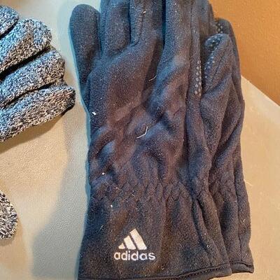 Lot 537 - Adult winter wear