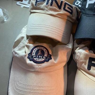 lot 542 - Golf hats