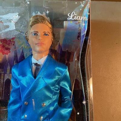 Lot 544 - Liam Barbie princess and popstar