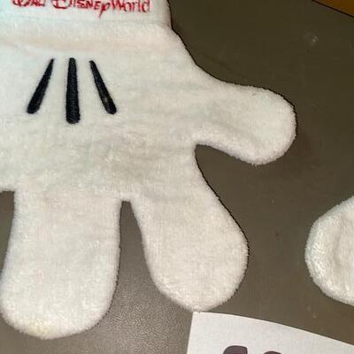 Lot 551-  Mickey Mouse terry bath gloves