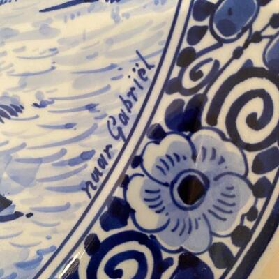 Large Delft Charger