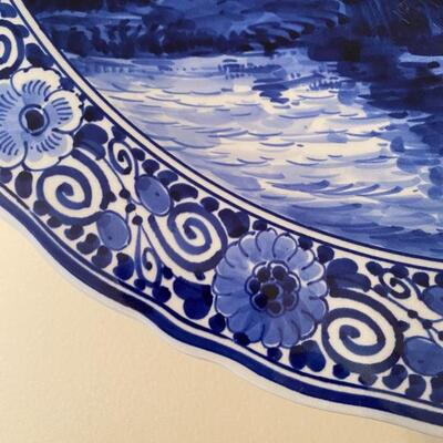Large Delft Charger