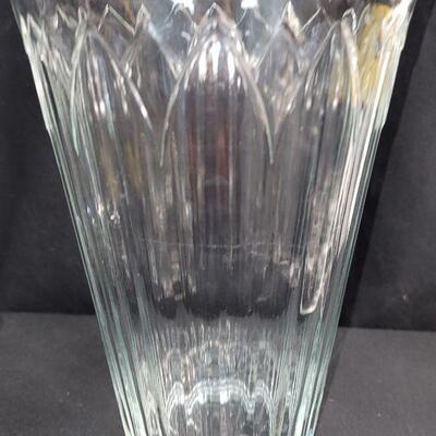 Lot 9 Crystal and glass 