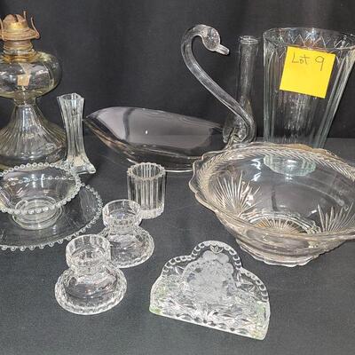 Lot 9 Crystal and glass 